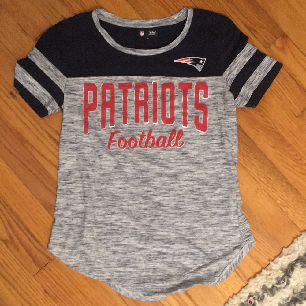 Women’s Patriots Football t shirt